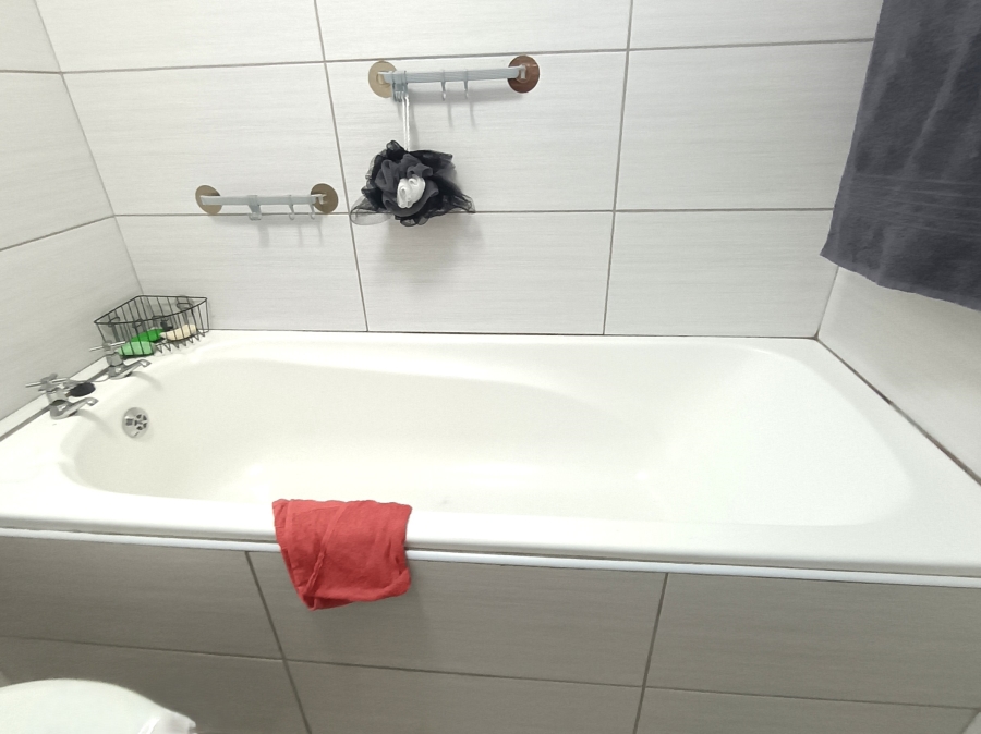 1 Bedroom Property for Sale in Bothasig Western Cape